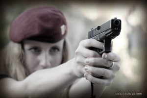 Glock 19, red barrets, úchop zbraně
